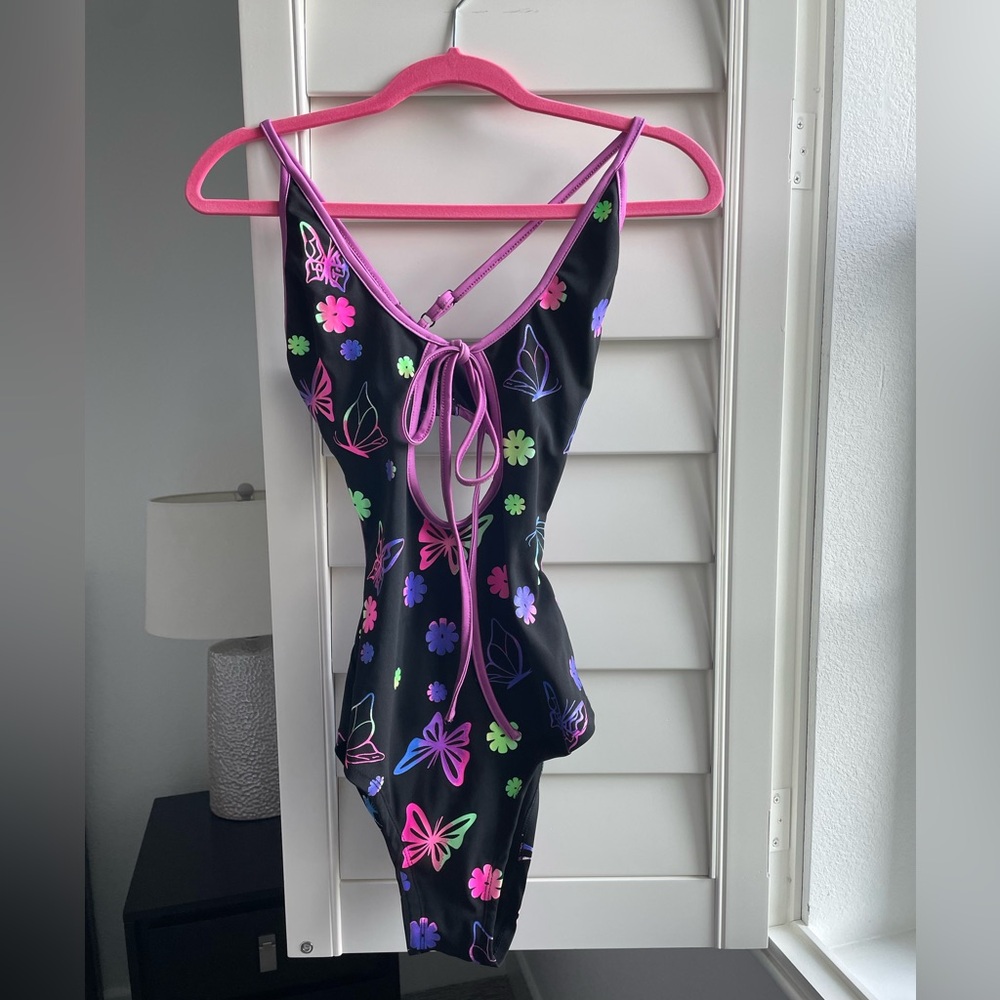 iHeartRaves Black and Pink Butterfly Bodysuit - Picture 4 of 5